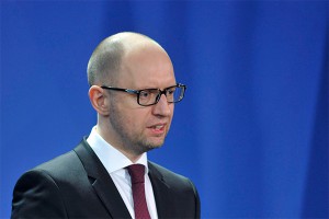 Яценюк придумал новый вид встреч по Донбассу Яценюк придумал новый вид встреч по Донбассу