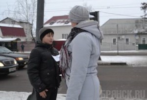 Школьники провели беседу с пешеходами в Бежице