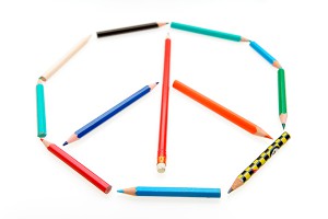 Цветные карандаши вместо цветных революций Цветные карандаши вместо цветных революций