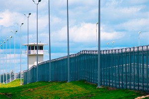 Три бразильянки устроили оргию и побег Три бразильянки устроили оргию и побег