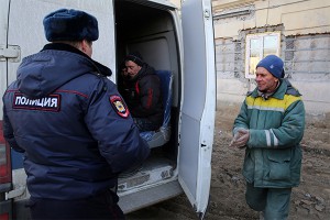 Московские власти "сократят" мигрантов Московские власти "сократят" мигрантов