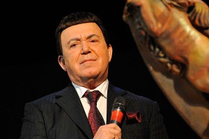 МИД: За что несчастного Кобзона включили? МИД: За что несчастного Кобзона включили?