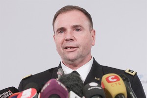 Генерал НАТО признал себя идиотом Генерал НАТО признал себя идиотом