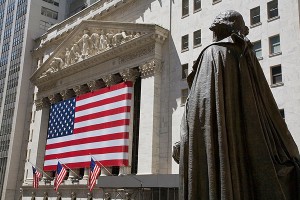 У банкиров с Уолл-стрит отнимают премии У банкиров с Уолл-стрит отнимают премии