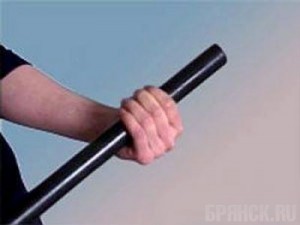 Псих убил 72-летнего прохожего обрезком металлической трубы