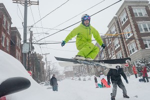 Мэр Бостона запретил выпрыгивать из окон Мэр Бостона запретил выпрыгивать из окон