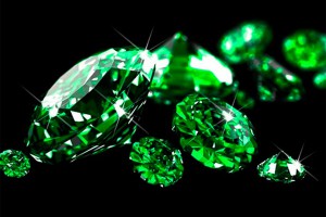 У бизнесмена украли сумку с изумрудами У бизнесмена украли сумку с изумрудами