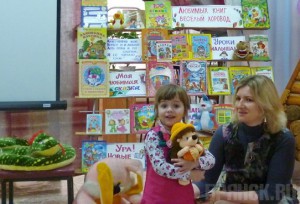 В Брянске состоялся конкурс чтецов среди дошколят Анастасия Новикова (на фото слева)