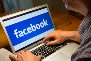Facebook заплатил хакерам за взломы Facebook заплатил хакерам за взломы