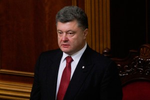 Порошенко подписал закон о децентрализации Порошенко подписал закон о децентрализации