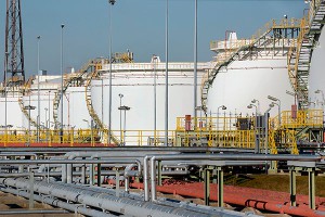 В мире заканчиваются хранилища нефти В мире заканчиваются хранилища нефти