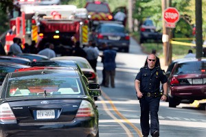 В США полицейский убил голого афроамериканца В США полицейский убил голого афроамериканца