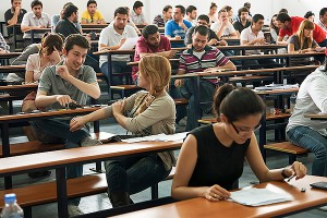 Студенты США превращаются в банкротов Студенты США превращаются в банкротов