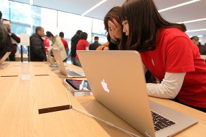 Магазины Apple сломались во всем мире Магазины Apple сломались во всем мире