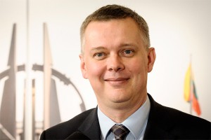 Министр обороны Польши опозорился на брифинге Министр обороны Польши опозорился на брифинге