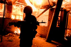 Нацгвардейцы расстреляли семью с ребенком Нацгвардейцы расстреляли семью с ребенком