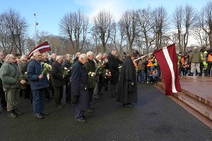 МВД Латвии призвало обходить легионеров SS МВД Латвии призвало обходить легионеров SS