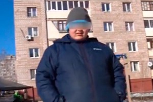 Мать раскормила 12-летнего сына до 120 кг Мать раскормила 12-летнего сына до 120 кг