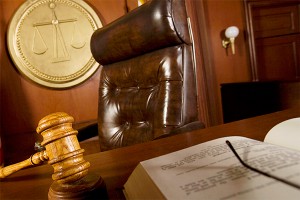 Судей уволили за просмотр порно на работе Судей уволили за просмотр порно на работе