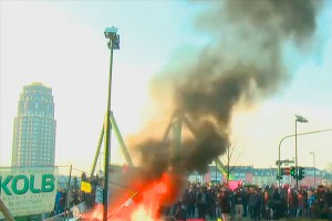 Германию охватили акции протеста Германию охватили акции протеста