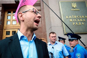 Яценюк стал "осетриной второй свежести" Яценюк стал "осетриной второй свежести"