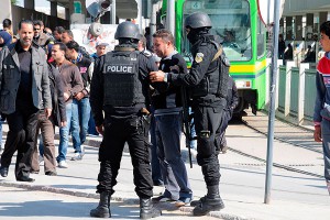 При теракте в Тунисе погиб гражданин России При теракте в Тунисе погиб гражданин России