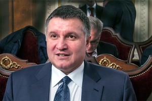 Аваков дал Коломойскому сутки на разоружение Аваков дал Коломойскому сутки на разоружение