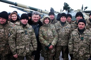 Порошенко причислил свою армию к сильнейшим Порошенко причислил свою армию к сильнейшим