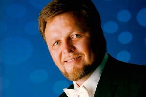 В катастрофе во Франции погиб певец из СССР В катастрофе во Франции погиб певец из СССР