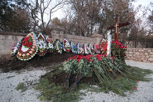 Мать Януковича похоронят рядом с сыном Мать Януковича похоронят рядом с сыном