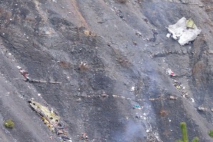 Причиной крушения А320 мог быть теракт Причиной крушения А320 мог быть теракт