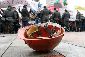 Украинские шахтеры грозятся "взять Киев" Украинские шахтеры грозятся "взять Киев"