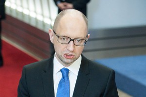 Украинцы отвергли президентство Яценюка Украинцы отвергли президентство Яценюка