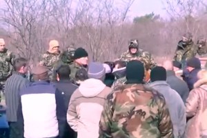 Фермеры избили бойцов "Правого сектора" Фермеры избили бойцов "Правого сектора"