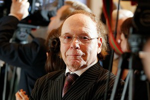 Радзинский отдал 2 млн за смертельное ДТП Радзинский отдал 2 млн за смертельное ДТП