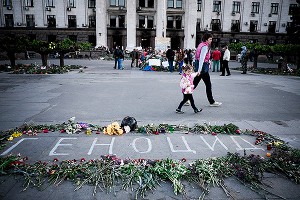 В Европе помянули жертв Дома Профсоюзов В Европе помянули жертв Дома Профсоюзов