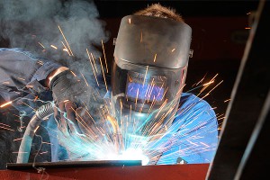 Сотрудники ФСКН штурмом взяли шкаф Сотрудники ФСКН штурмом взяли шкаф