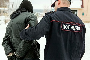 Мужчина на спор отрезал ухо бомжу Мужчина на спор отрезал ухо бомжу