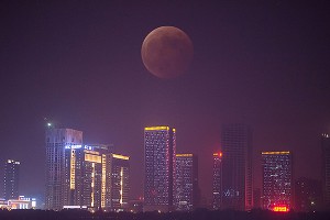 "Кровавая Луна" взойдет над Землей на 5 минут "Кровавая Луна" взойдет над Землей на 5 минут