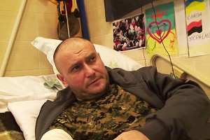 Ярош узаконит боевиков с помощью Коломойского Ярош узаконит боевиков с помощью Коломойского