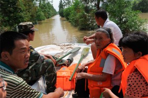 Китайская семья утонула у могилы родных Китайская семья утонула у могилы родных