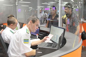 Срок пребывания россиян на Украине сократили Срок пребывания россиян на Украине сократили