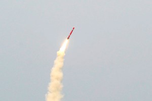 КНДР встретила главу Пентагона пуском ракет КНДР встретила главу Пентагона пуском ракет