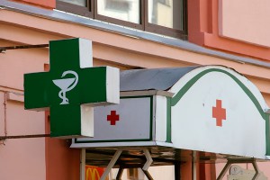 Вор вызвал аптекарю скорую помощь Вор вызвал аптекарю скорую помощь