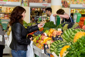 В России подешевели фрукты и овощи В России подешевели фрукты и овощи