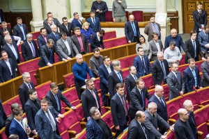 Депутатам Рады увеличили зарплату втрое Депутатам Рады увеличили зарплату втрое