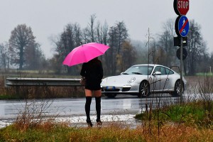 Сотрудница ЦБ подрабатывала на панели Сотрудница ЦБ подрабатывала на панели