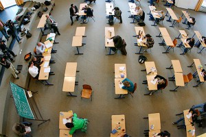 Весь мир пишет "Тотальный диктант" Весь мир пишет "Тотальный диктант"