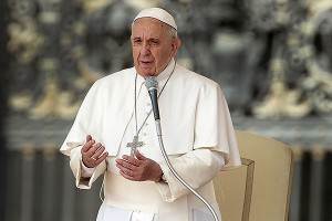 Папа Римский осудил санкции против России Папа Римский осудил санкции против России