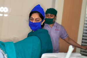 В Индии родился ребенок с четырьмя руками В Индии родился ребенок с четырьмя руками